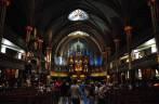 O esplendoroso interior da Basílica de Notre-Dame, em Montreal, no Canadá